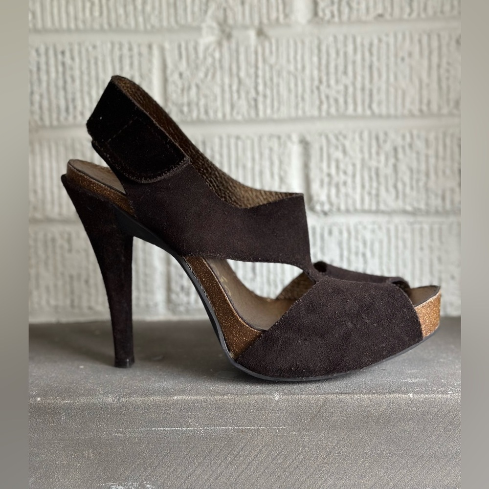 Pedro Garcia brown suede heels. 39.5 (8.5)Used, like new. 5” heel